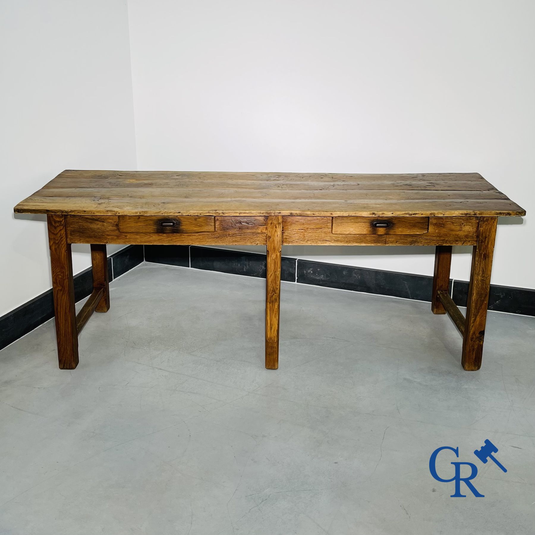 Large table in oak. 18th century.