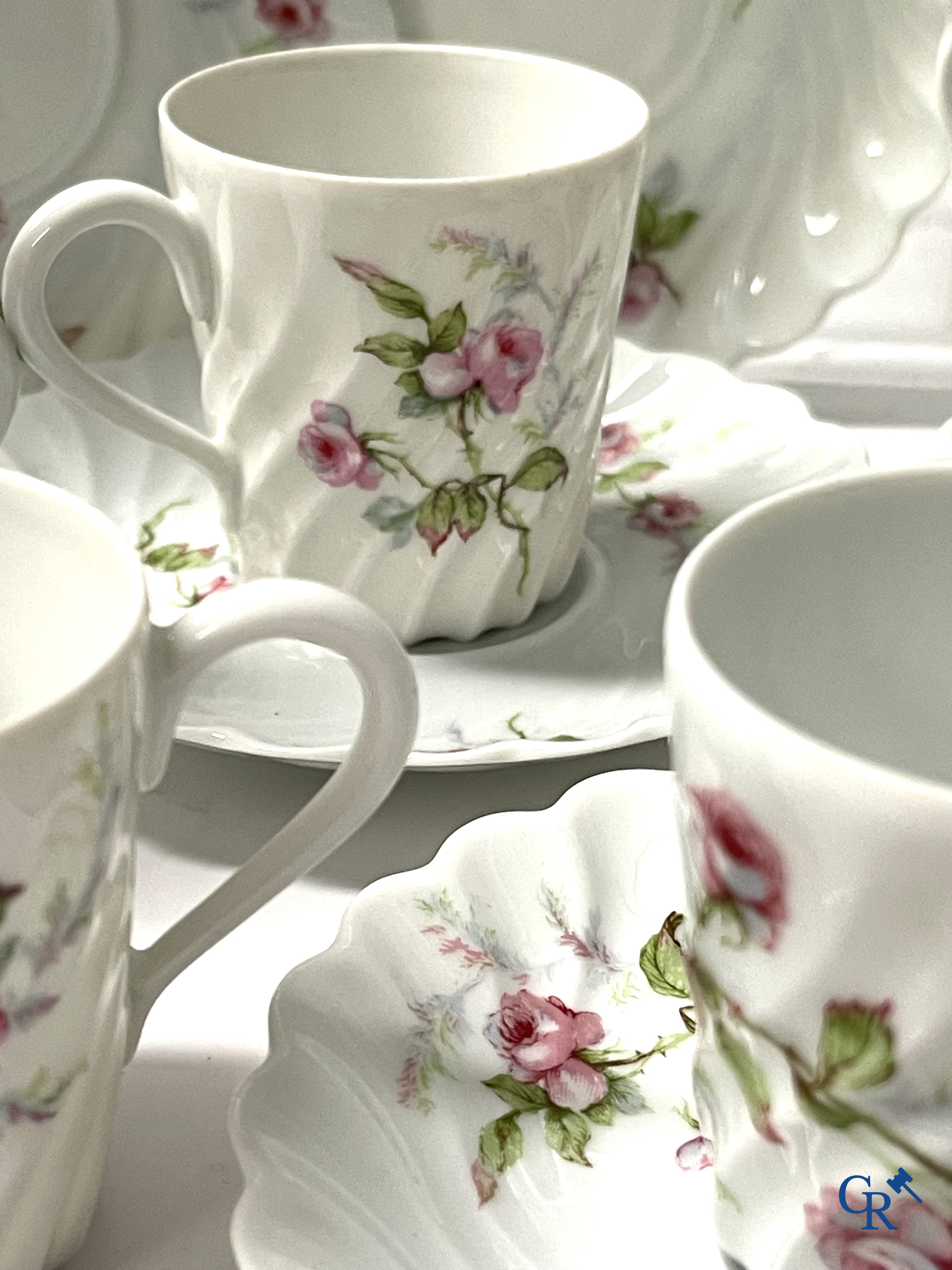 Haviland Limoges. Service à café peinte à la main en porcelaine française. Vers 1900.