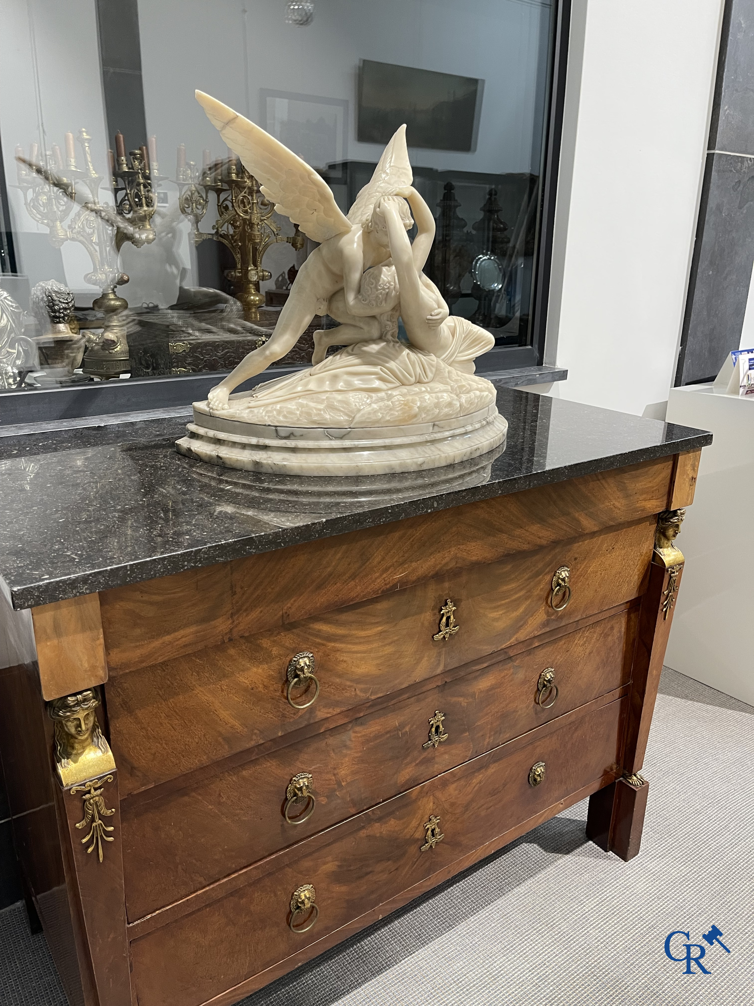 Antonio Canova (naar) Albast. Psyché herleeft door de kus van Cupido. Circa 1920.