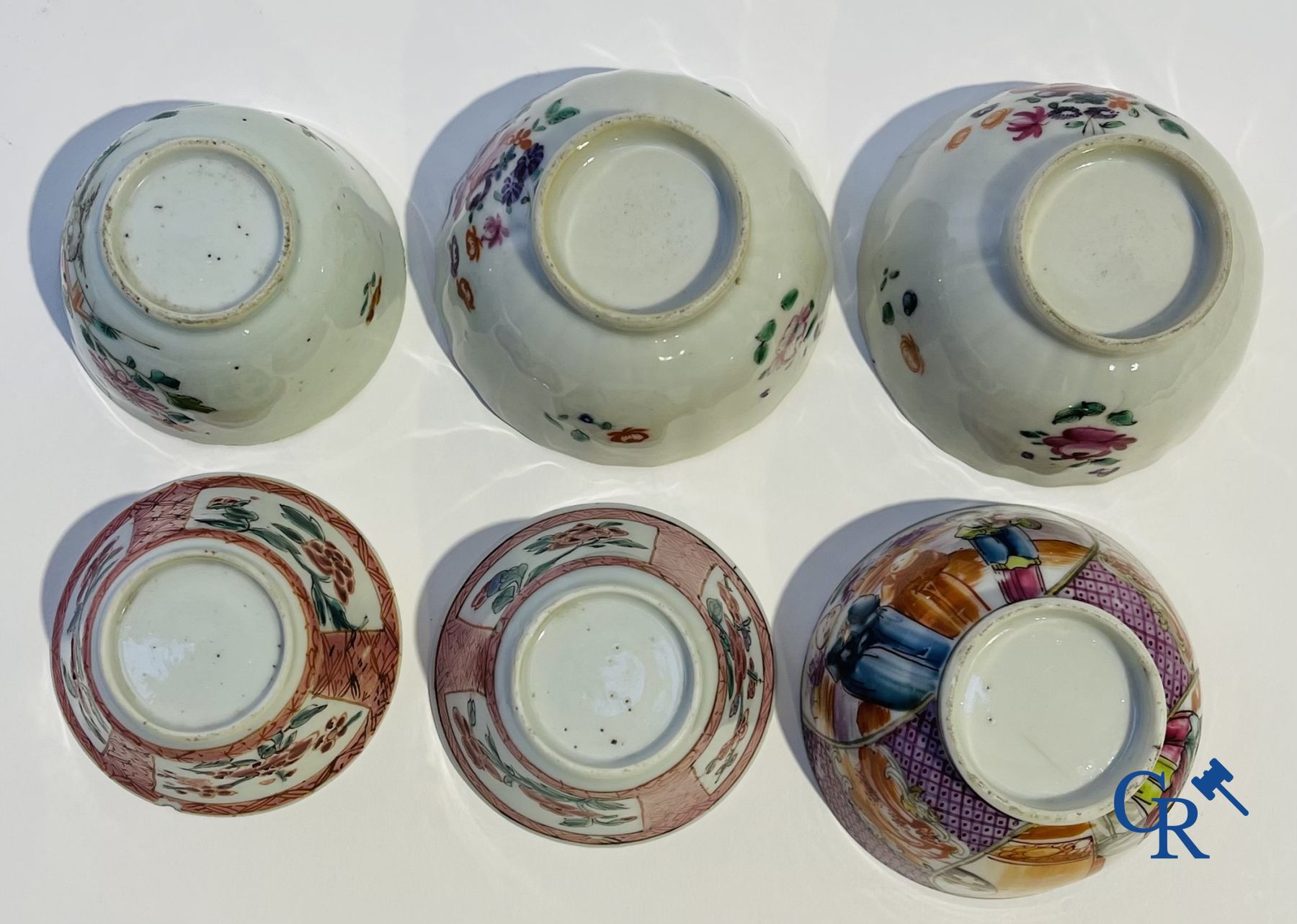 Porcelaine chinoise: 16 pièces de porcelaine chinoise XVIIIème et XIXème.