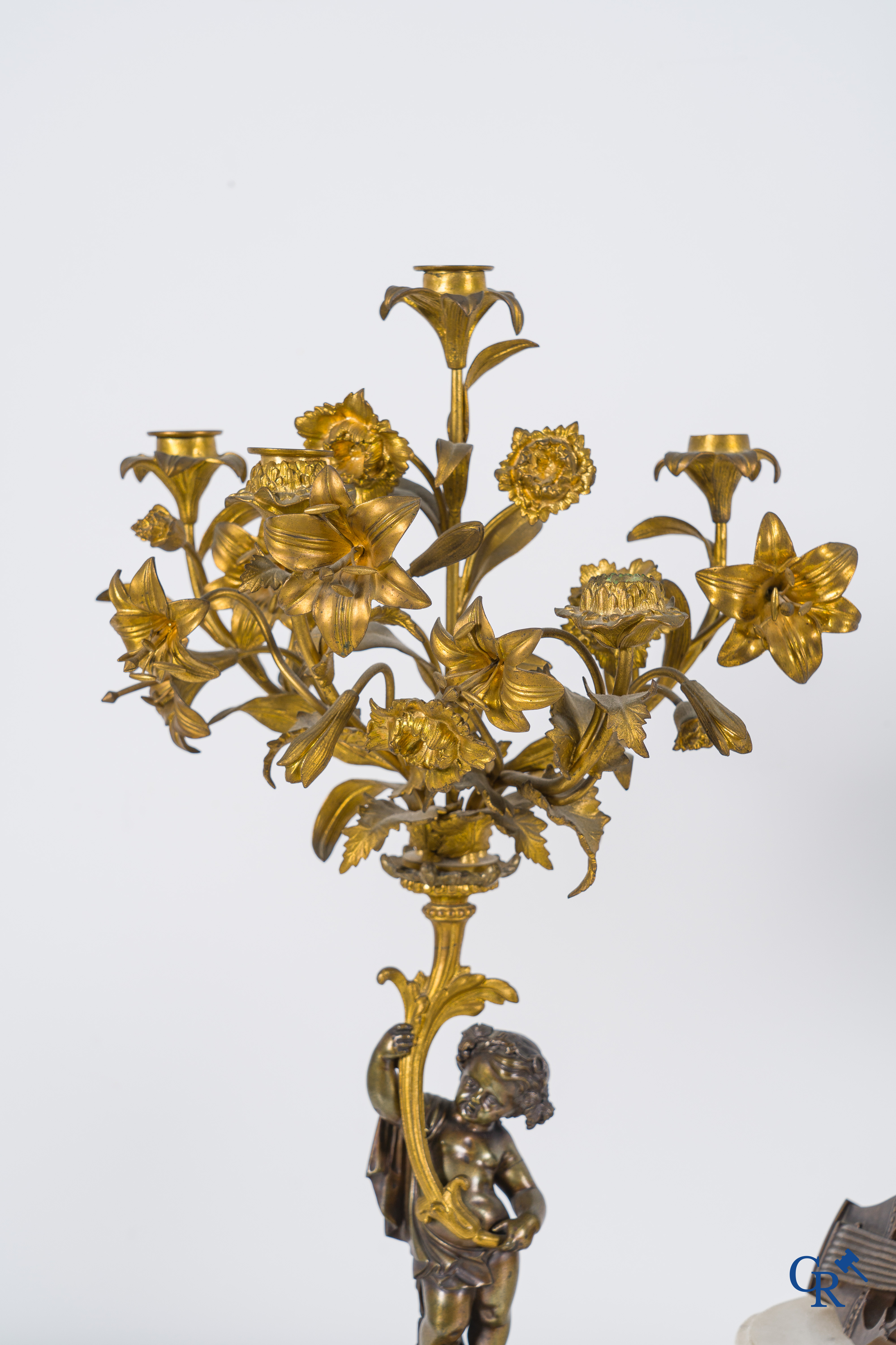 Garniture de cheminée en marbre et bronze signée J. Pradier, Susse fondeur et Demeur Horloger du Roi.