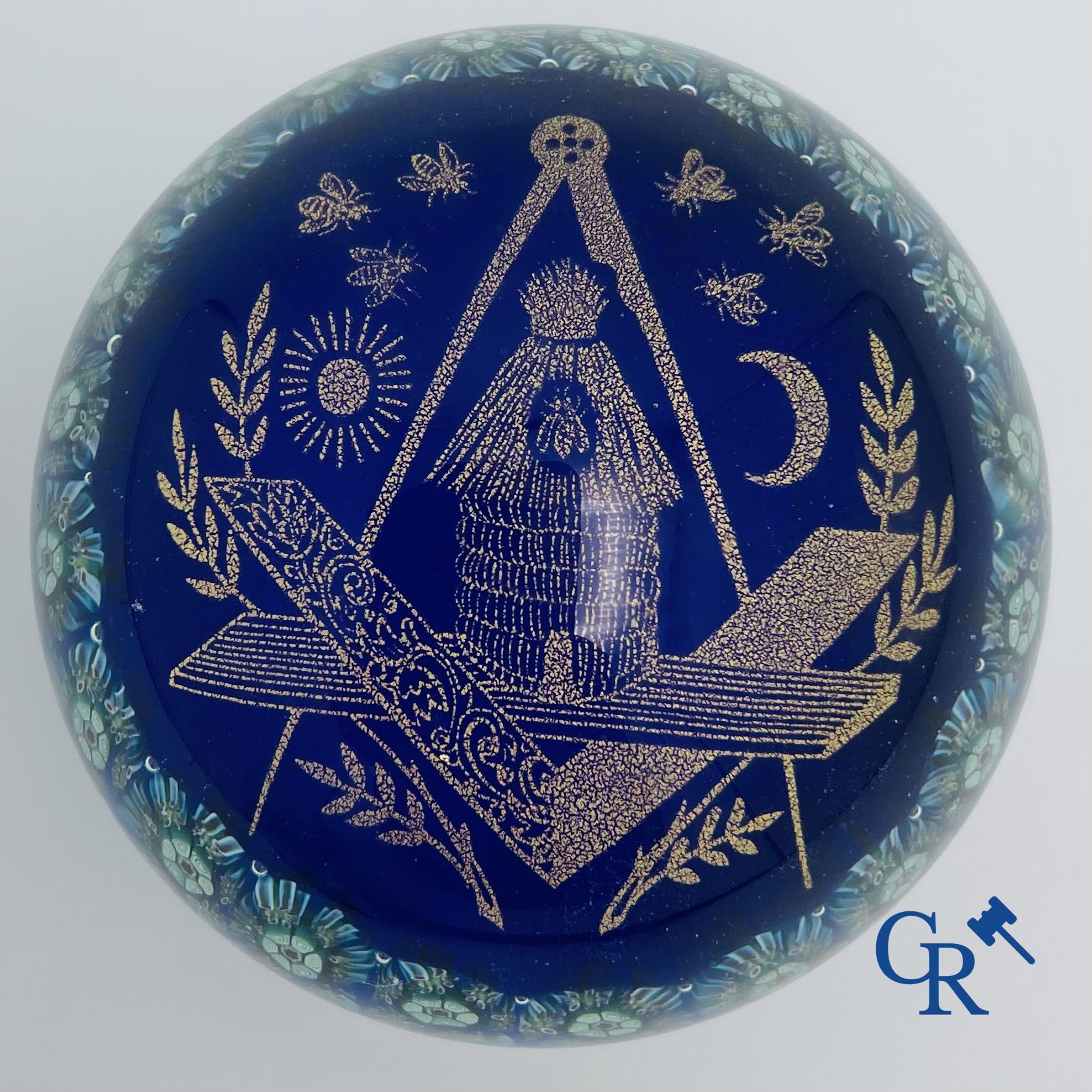 Freemasonry: Press paper in crystal.