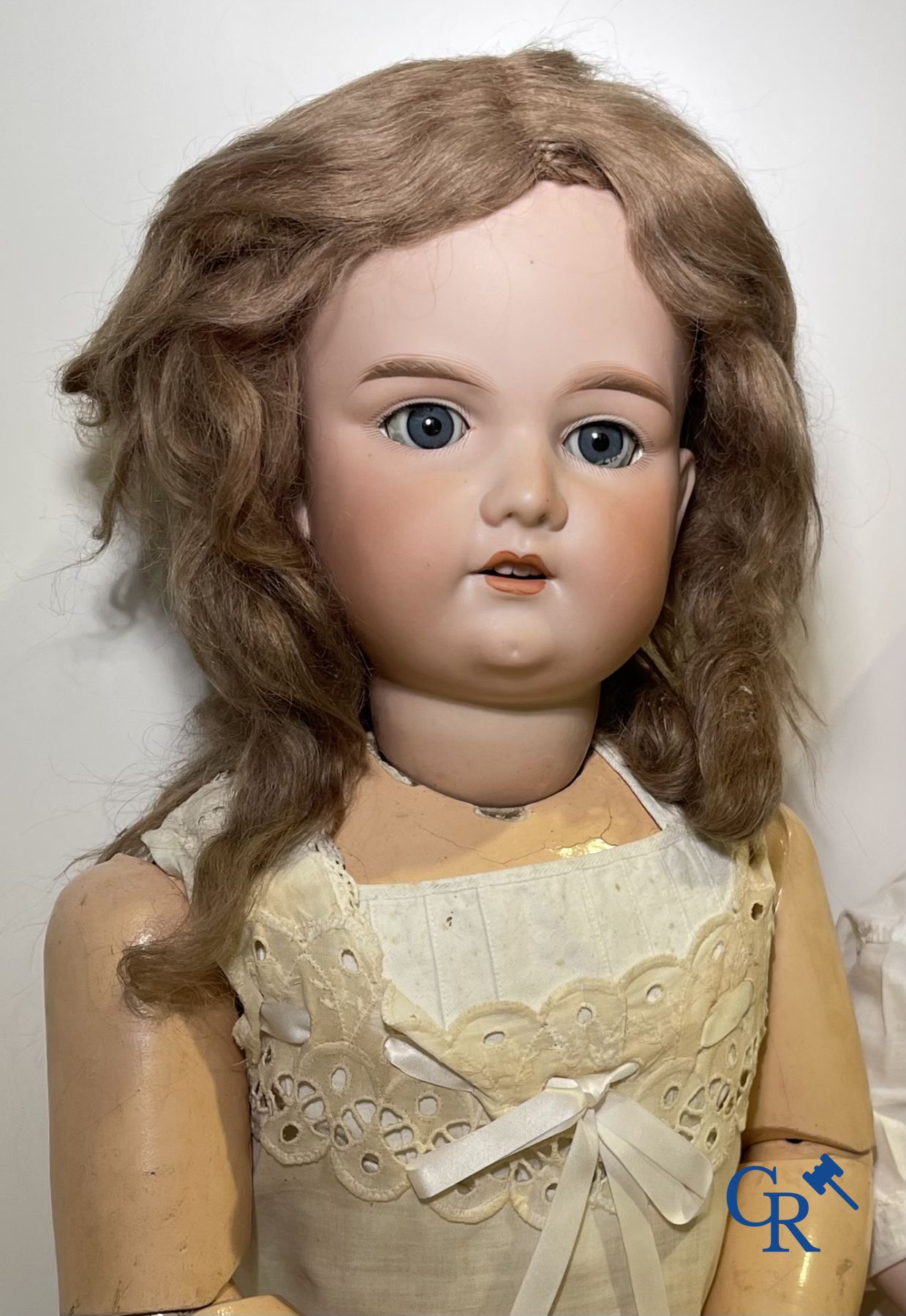 Toys: antique dolls: a lot of 2 antique dolls with porcelain heads.