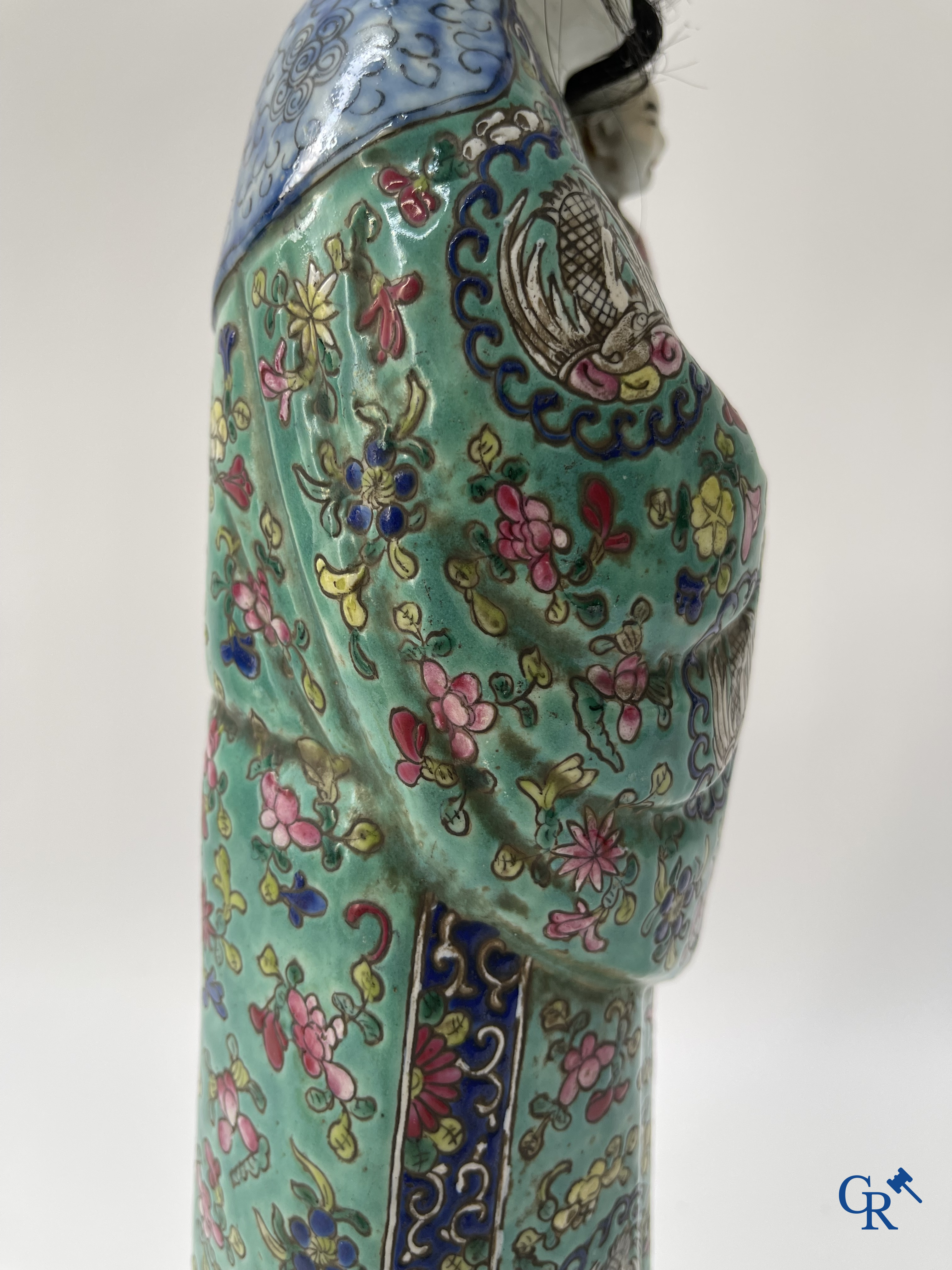 Aziatica, Chinees porselein. 3 Chinese famille rose figuren van onsterfelijken. 19de eeuw.