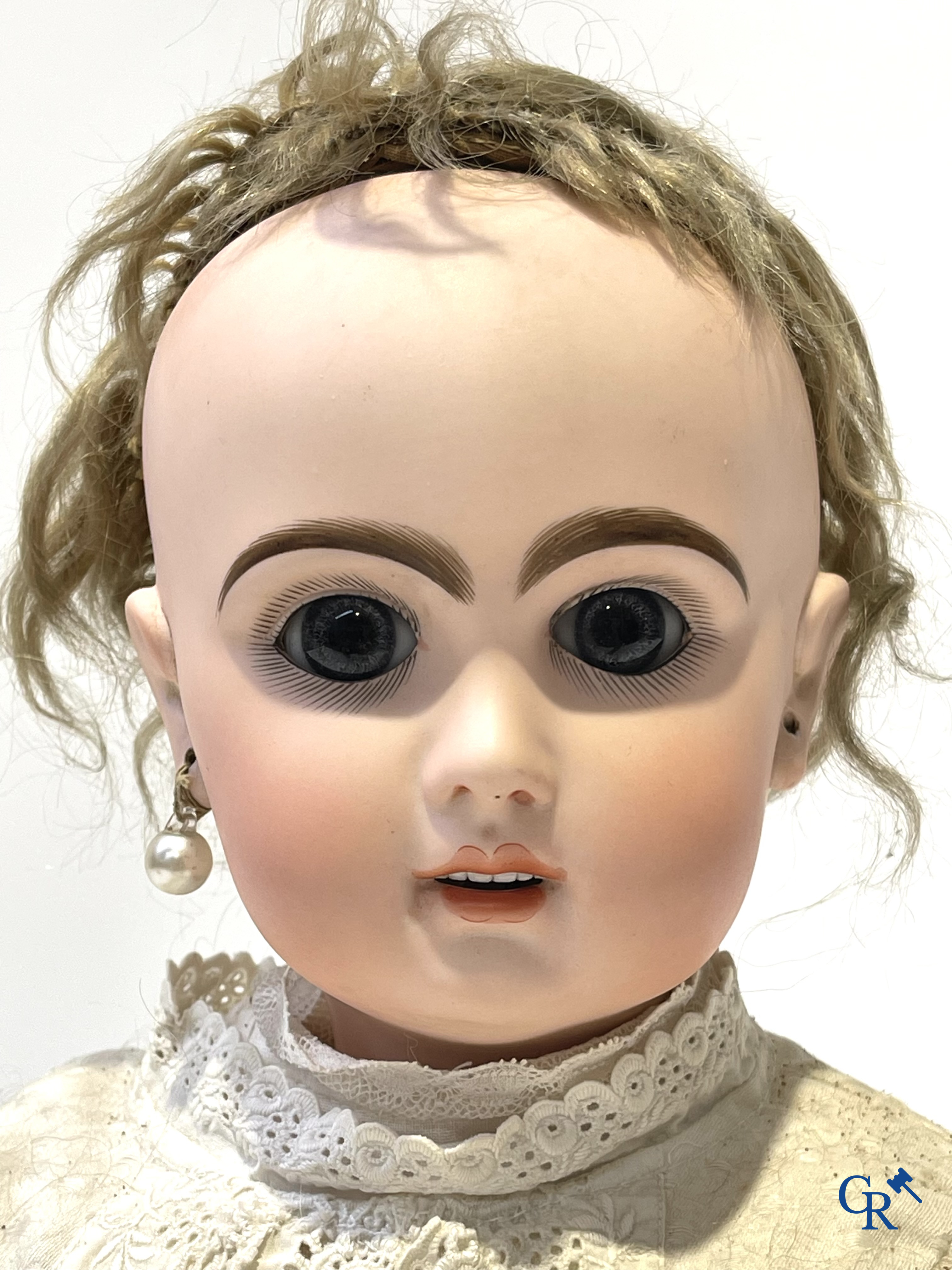 Oud speelgoed, Jumeau, pop met porseleinen hoofd gemerkt Tête Jumeau Déposé, n°10.