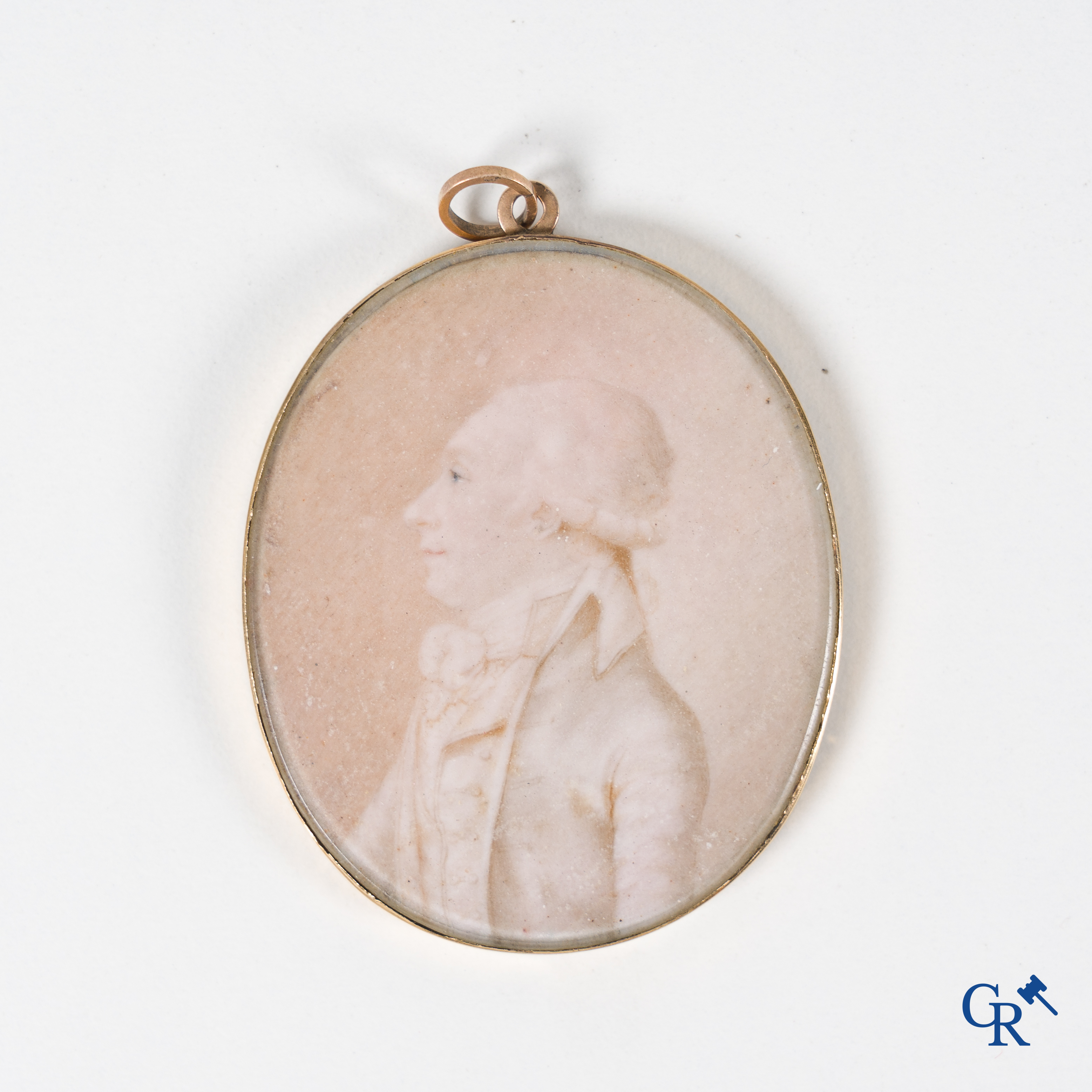 A lot of 2 miniature portraits and a decorative frame with a print by Rochegrosse.