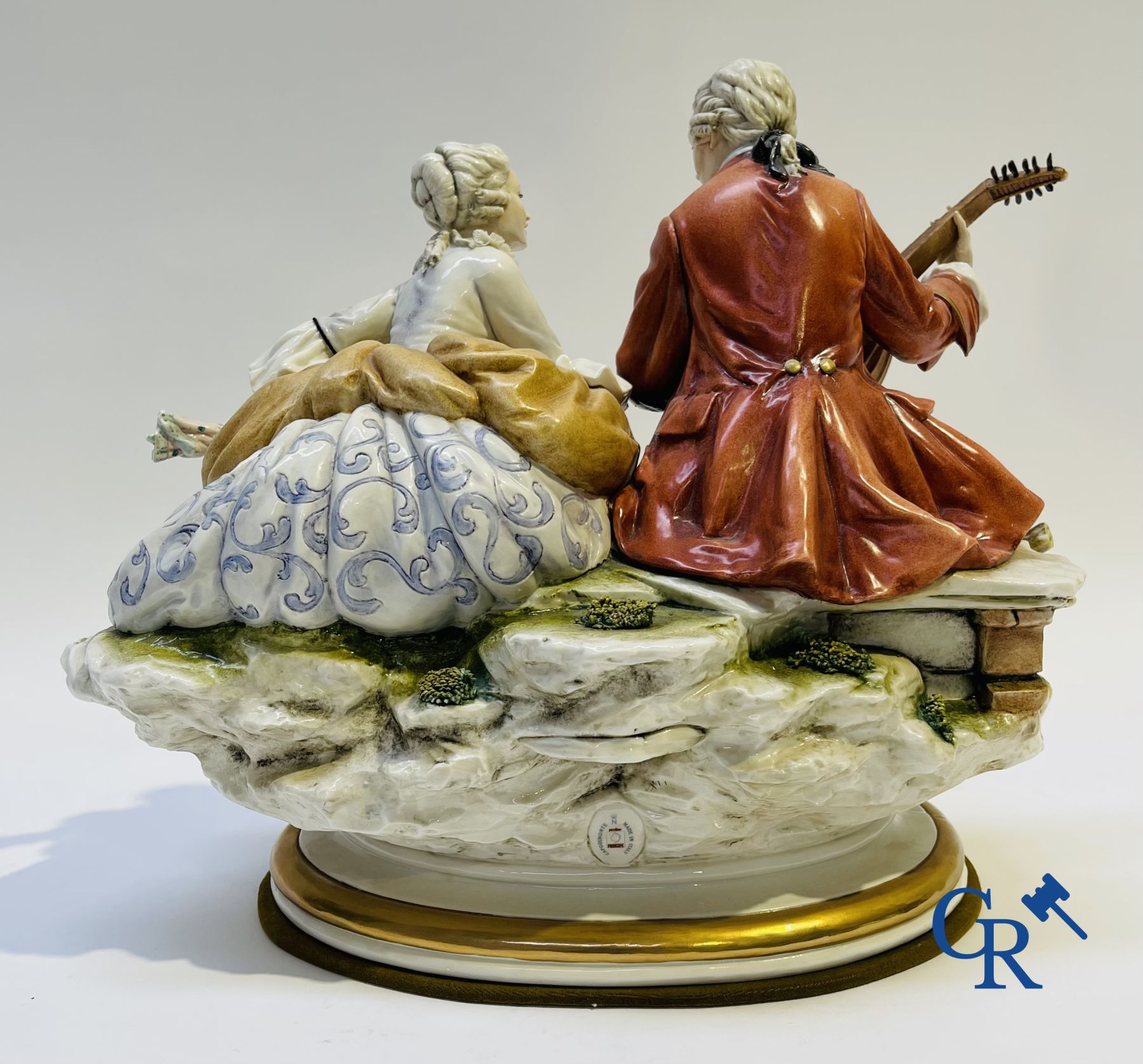 Porcelaine: Capodimonte: Exceptionnel groupe en porcelaine italienne avec dentelle.