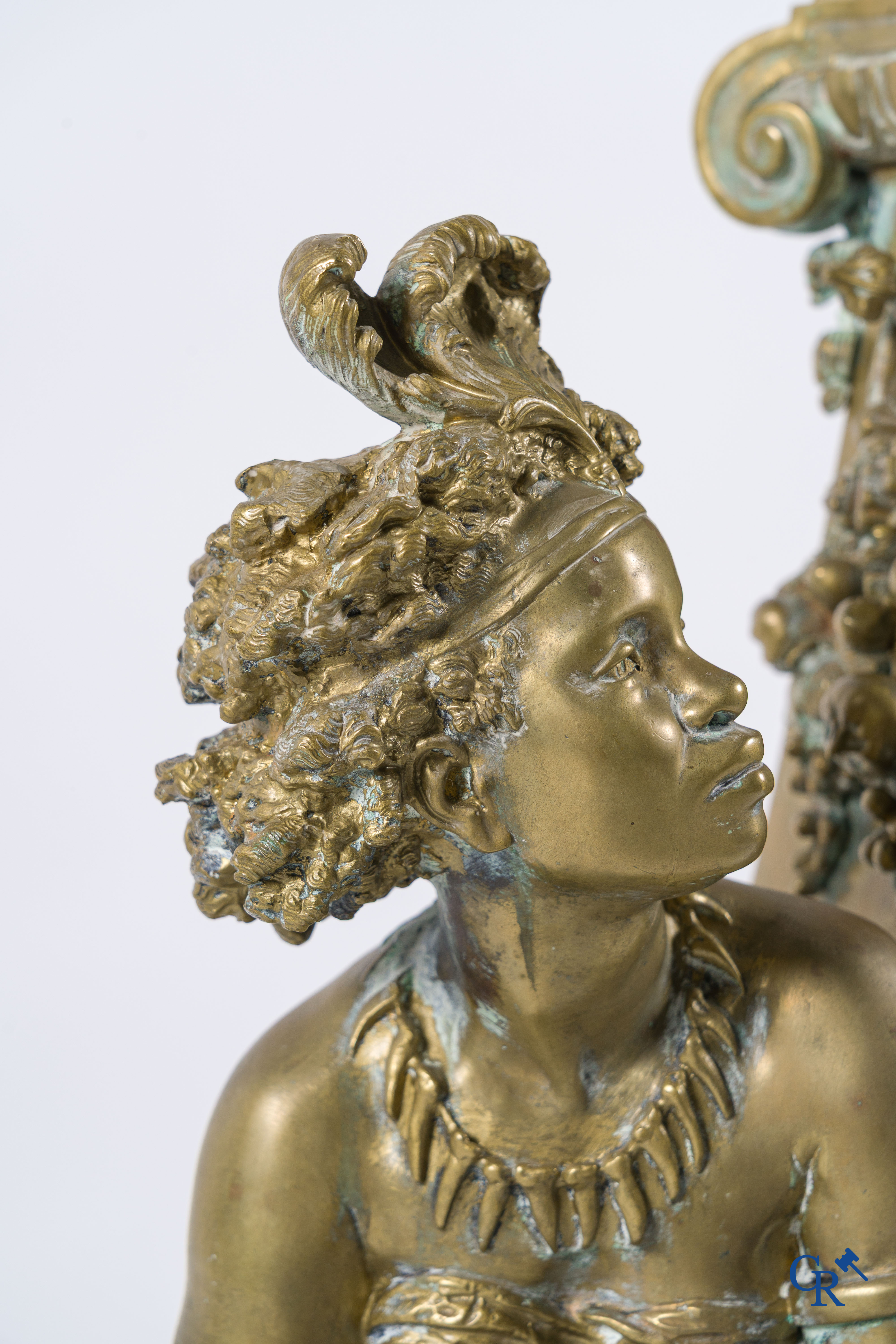 Frédéric-Eugène Piat en Samuel Marti. Uitzonderlijke pendule in brons met Nubische figuren. Circa 1860-1870.