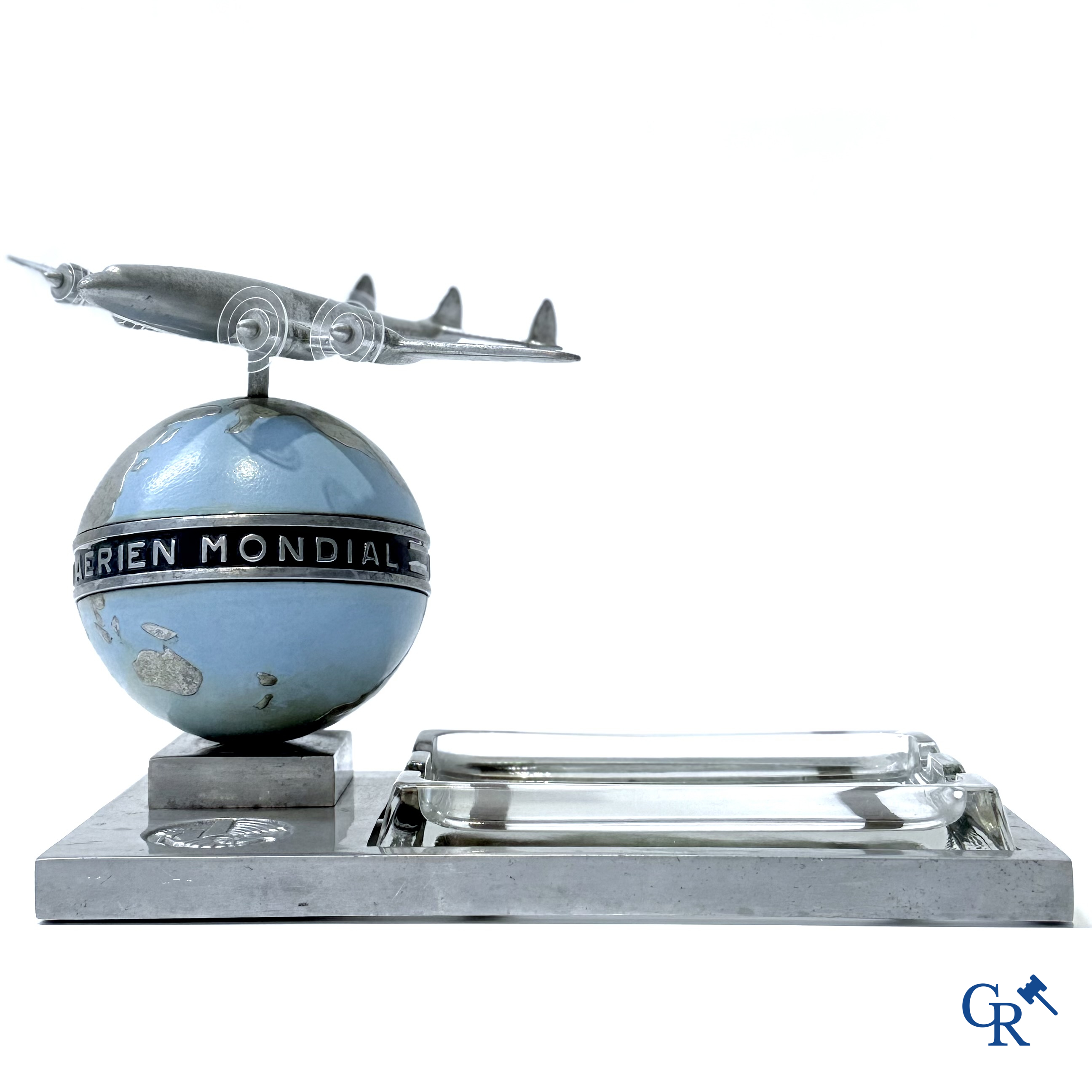 Air France: Réseau Aérien Mondial. Publiciteits asbak in metaal voor luchtvaartmaatschappij Air France.