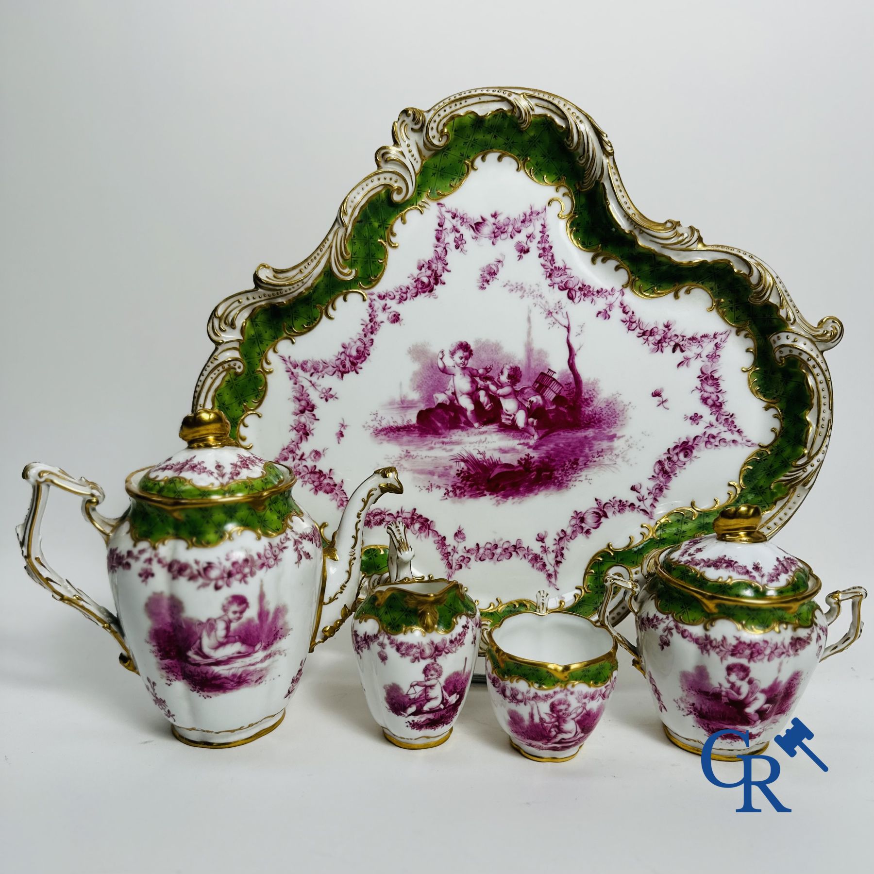 5-piece tableware so-called "egoist"  in multi-coloured decorated and raised decorated and gilded porcelain. 19th century.