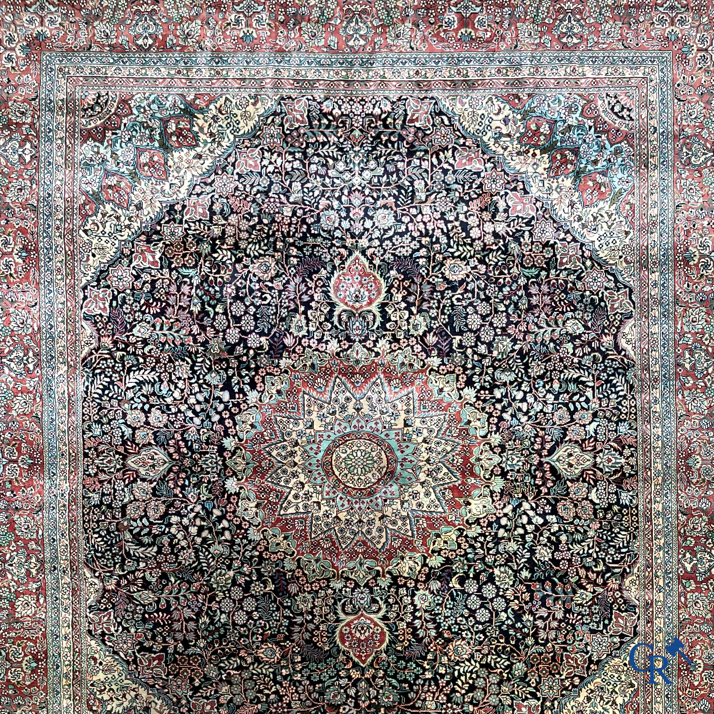 Oriental carpets: Ghoum, an exceptional hand-knotted carpet in wool and silk.