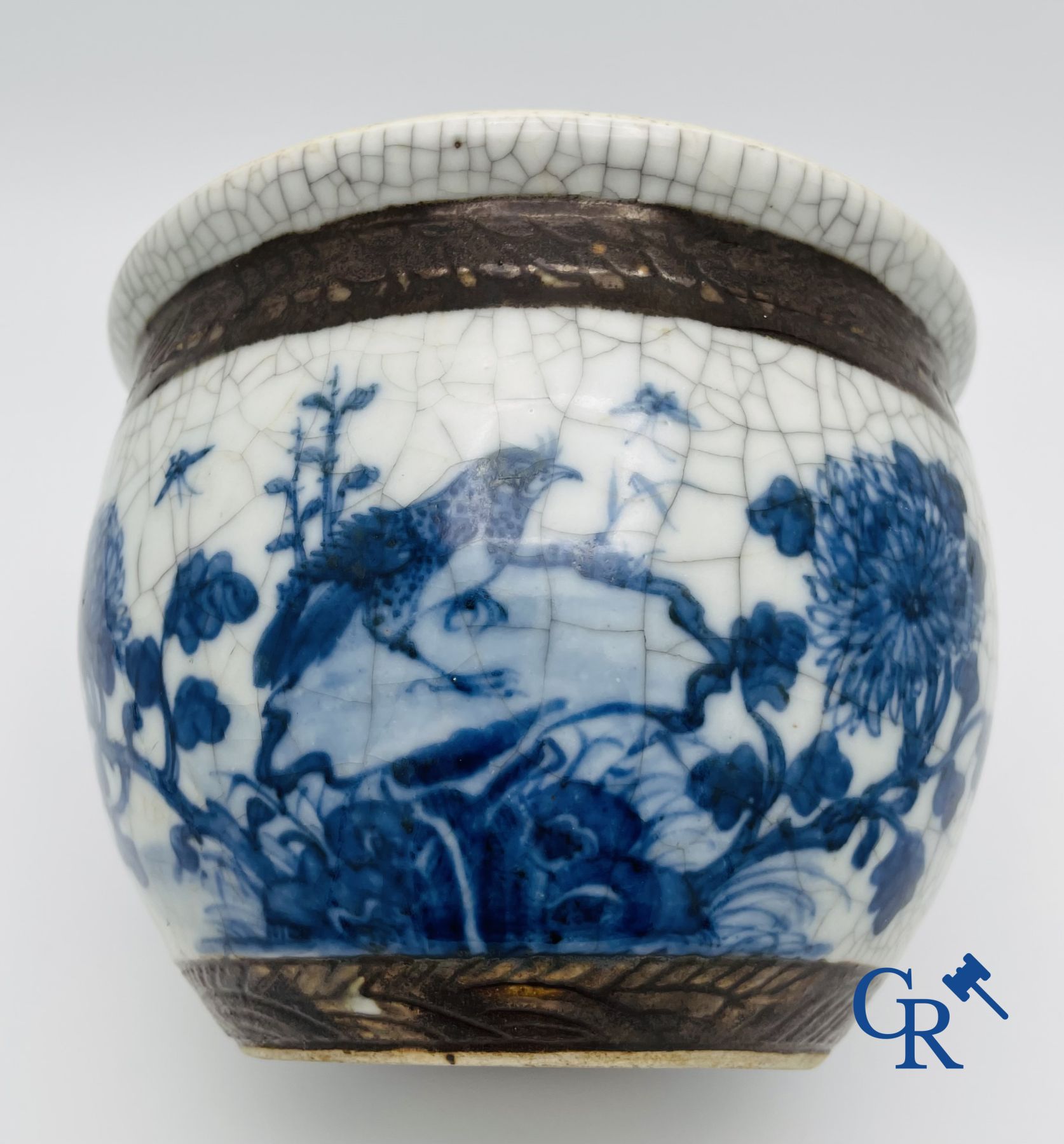 Chinese porcelain: Chinese blue and white bowl, Nanking. 19th century.