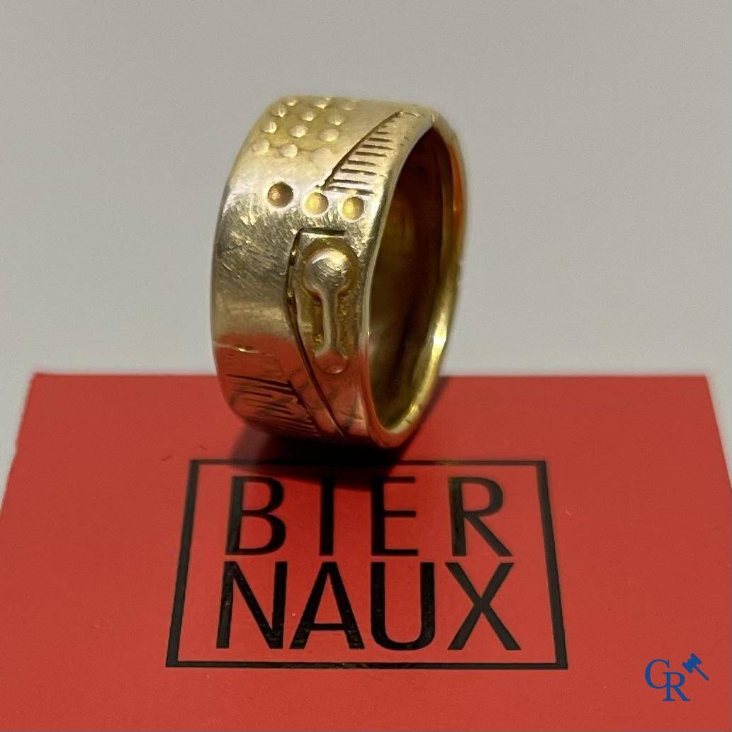 Bernard Biernaux, Mooie hedendaagse ring in goud 750°/00.