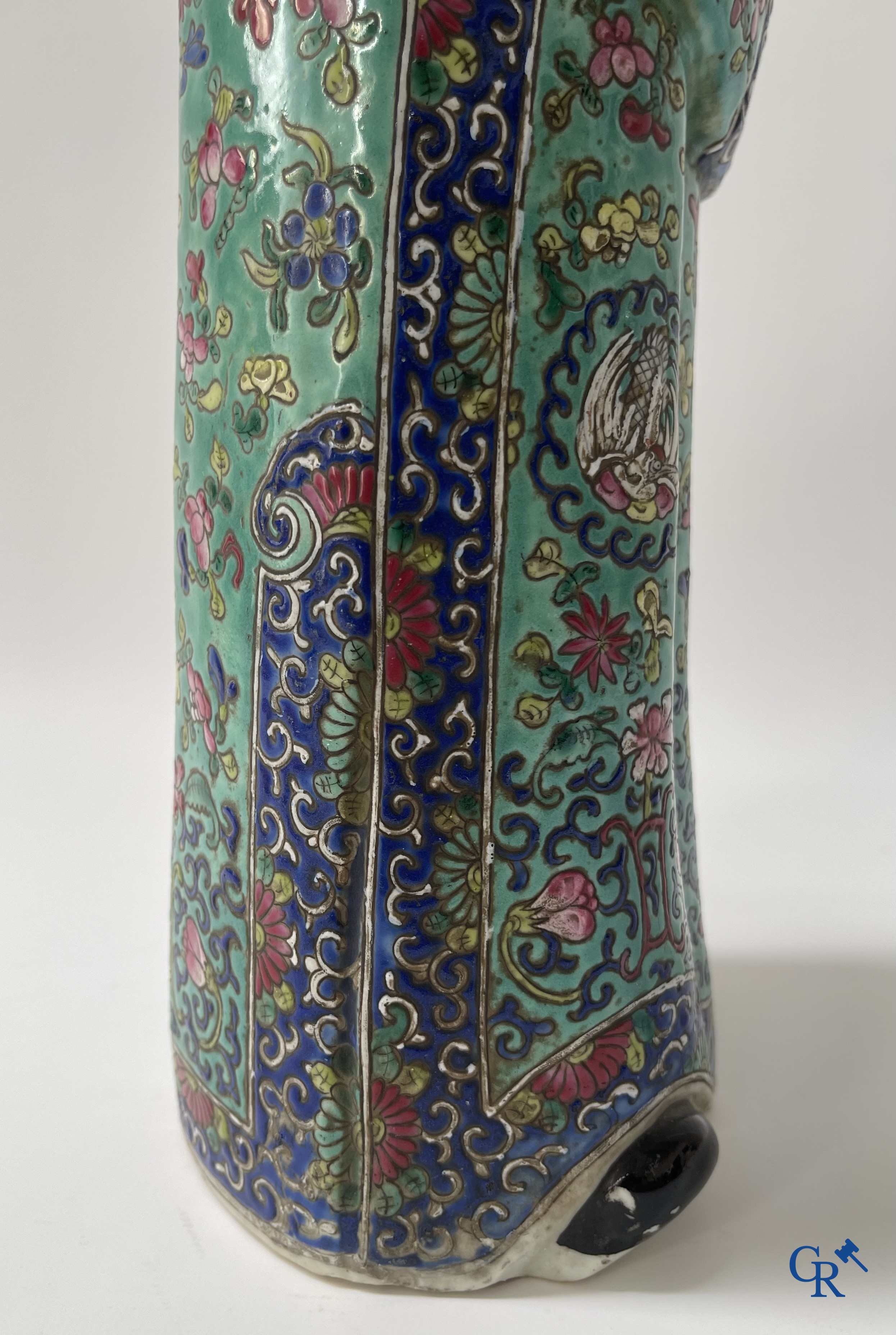 Aziatica, Chinees porselein. 3 Chinese famille rose figuren van onsterfelijken. 19de eeuw.