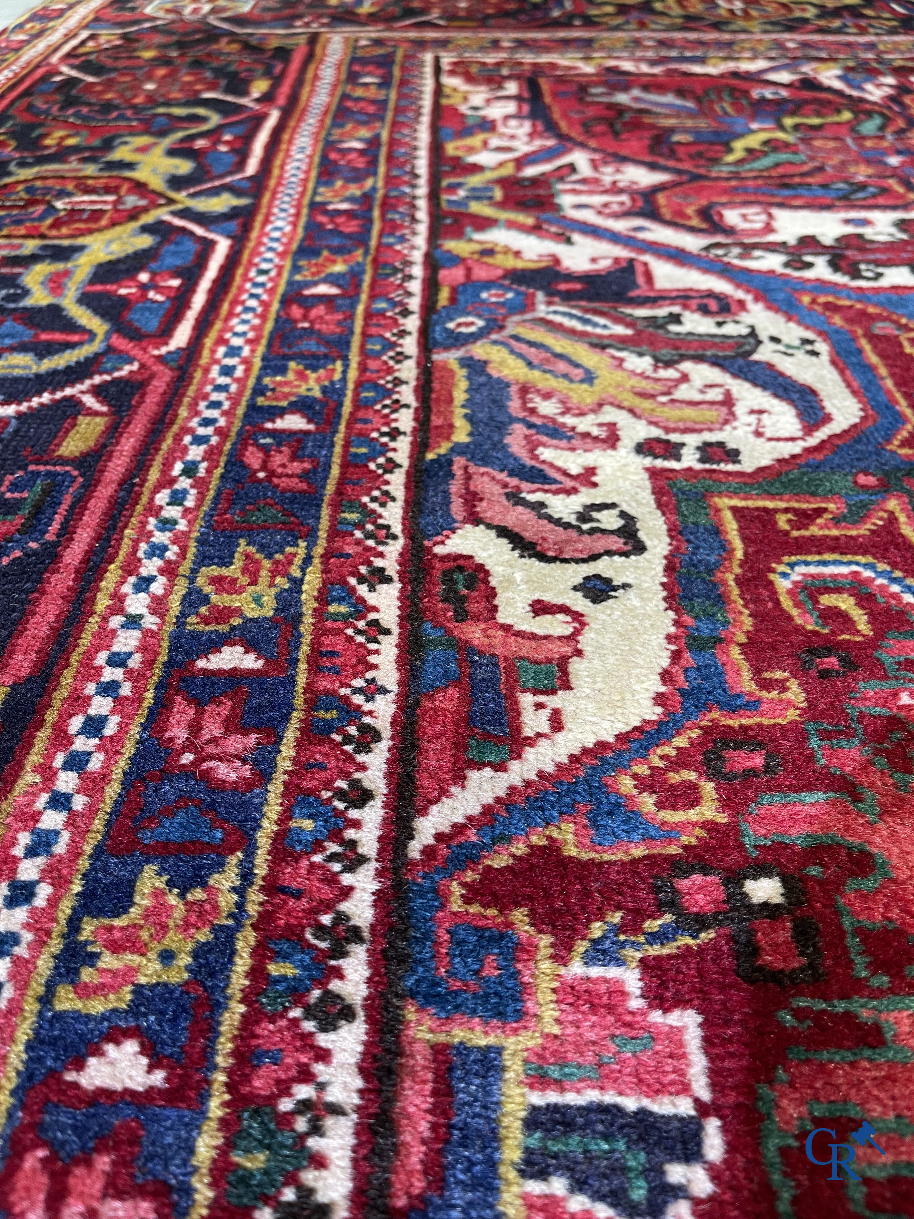 Tapis d'orient: Iran, un grand tapis persan noué à la main. Kashan.