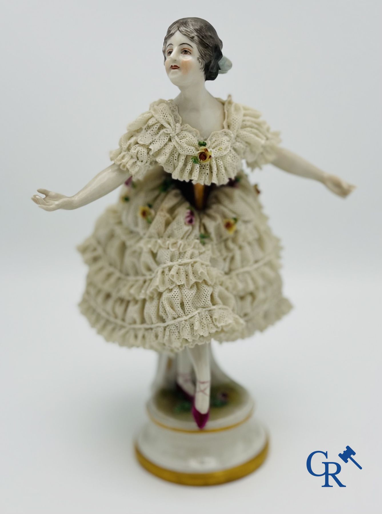 Volkstedt Rudolstadt: 3 danseuses en porcelaine fine, lace porcelain.