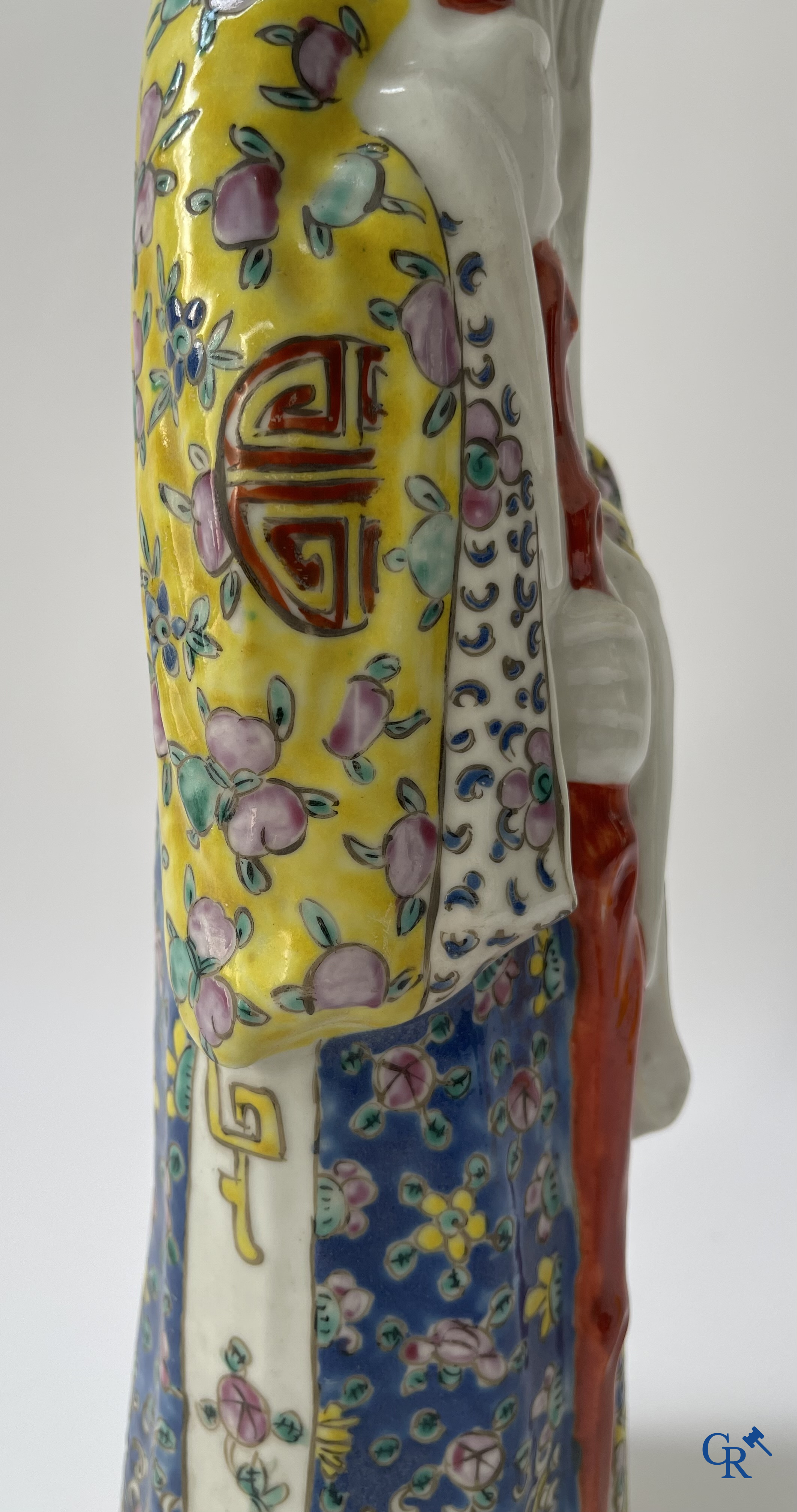 Aziatica, Chinees porselein. 3 Chinese famille rose figuren van onsterfelijken. 19de eeuw.