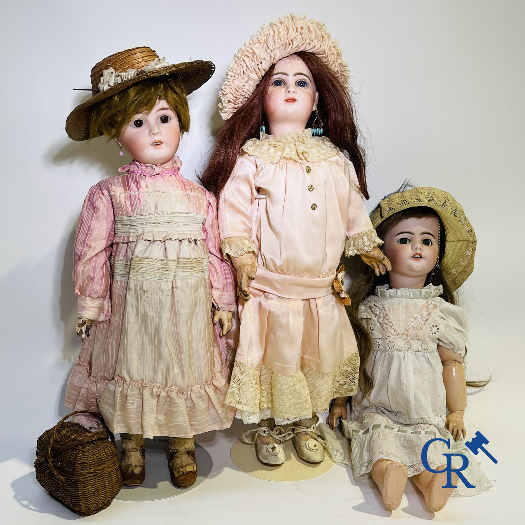 Jouets: poupées anciennes: Lot de 3 poupées anciennes, tête porcelaine.