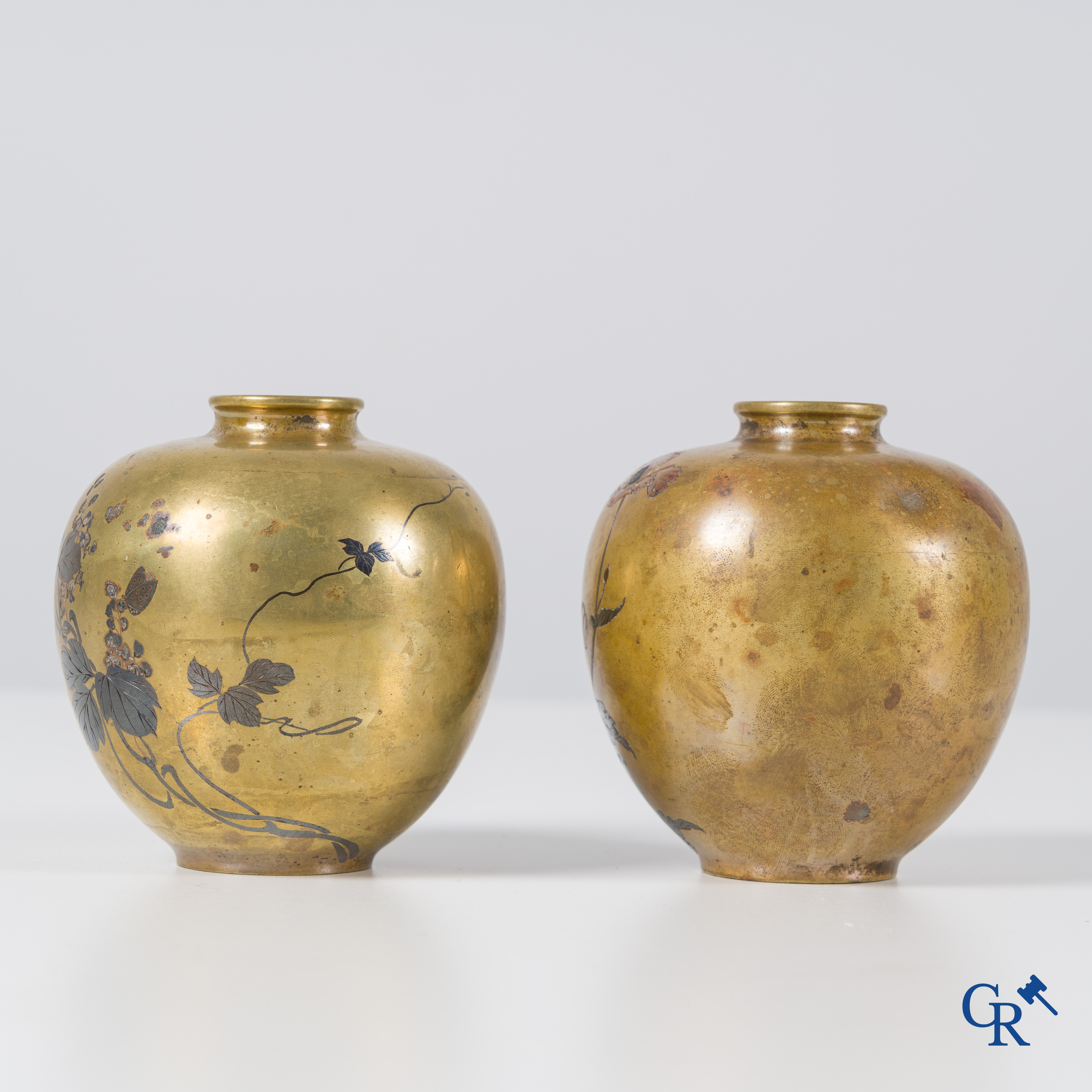 Asian Art: A pair of finely crafted bronze Japanese vases with silver and copper inlay. Meiji period.