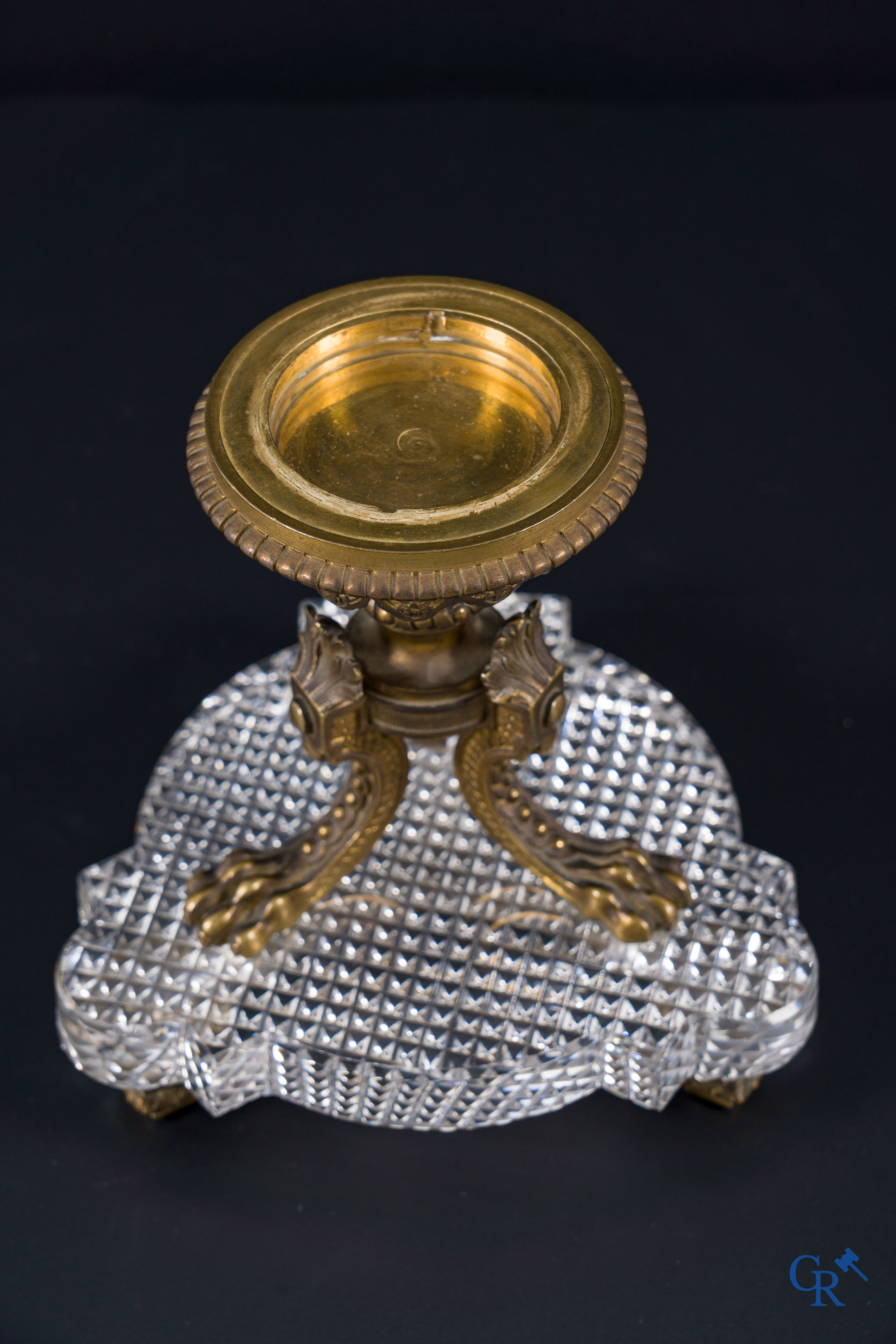 Beautiful "milieu the table" or centerpiece in gilded bronze and Baccarat crystal. Late 19th century, Napoleon III period.