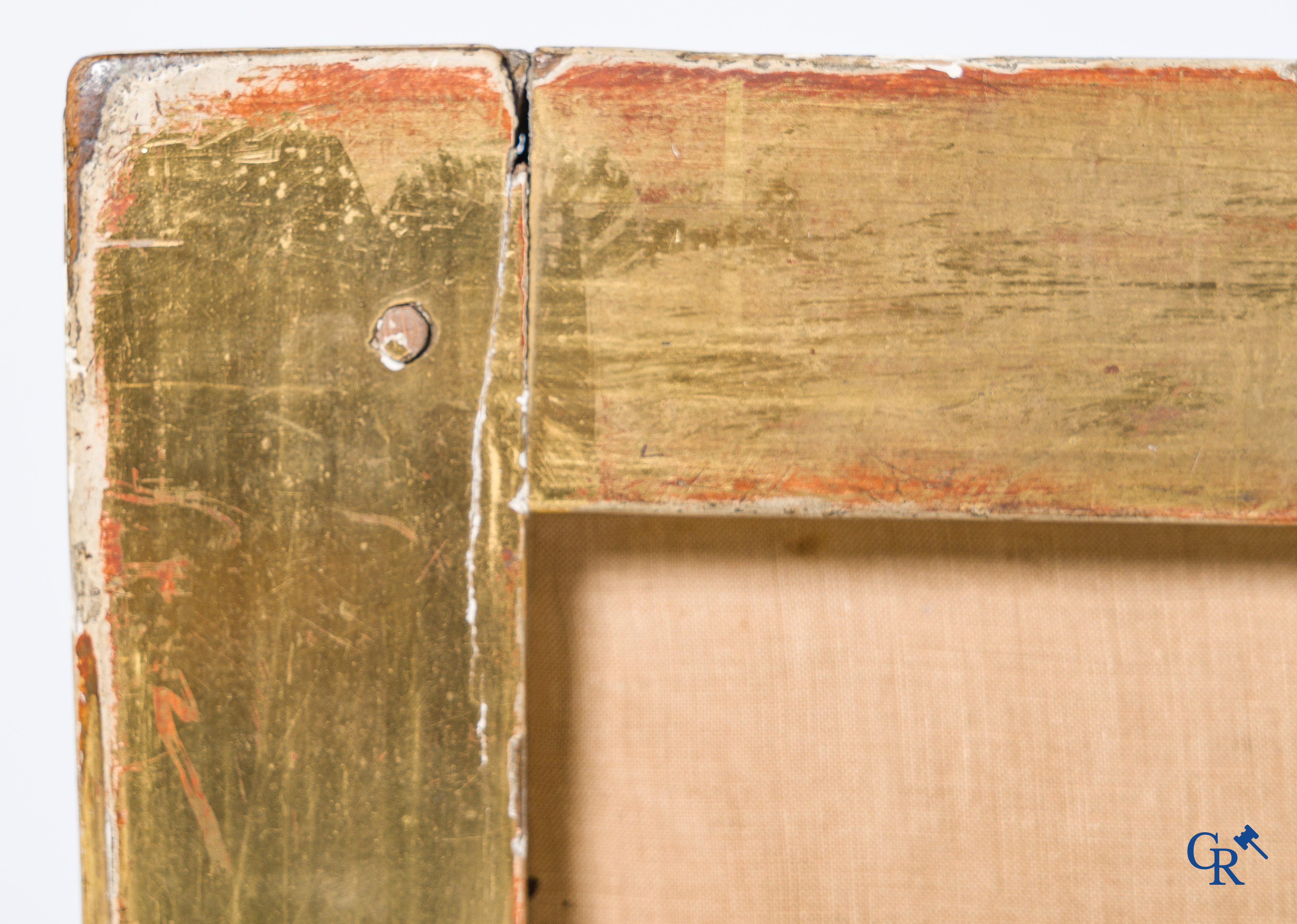 Lodewijk XVI-periode. Marquise in fijn gesculpteerd en verguld hout. Eind 18e eeuw.