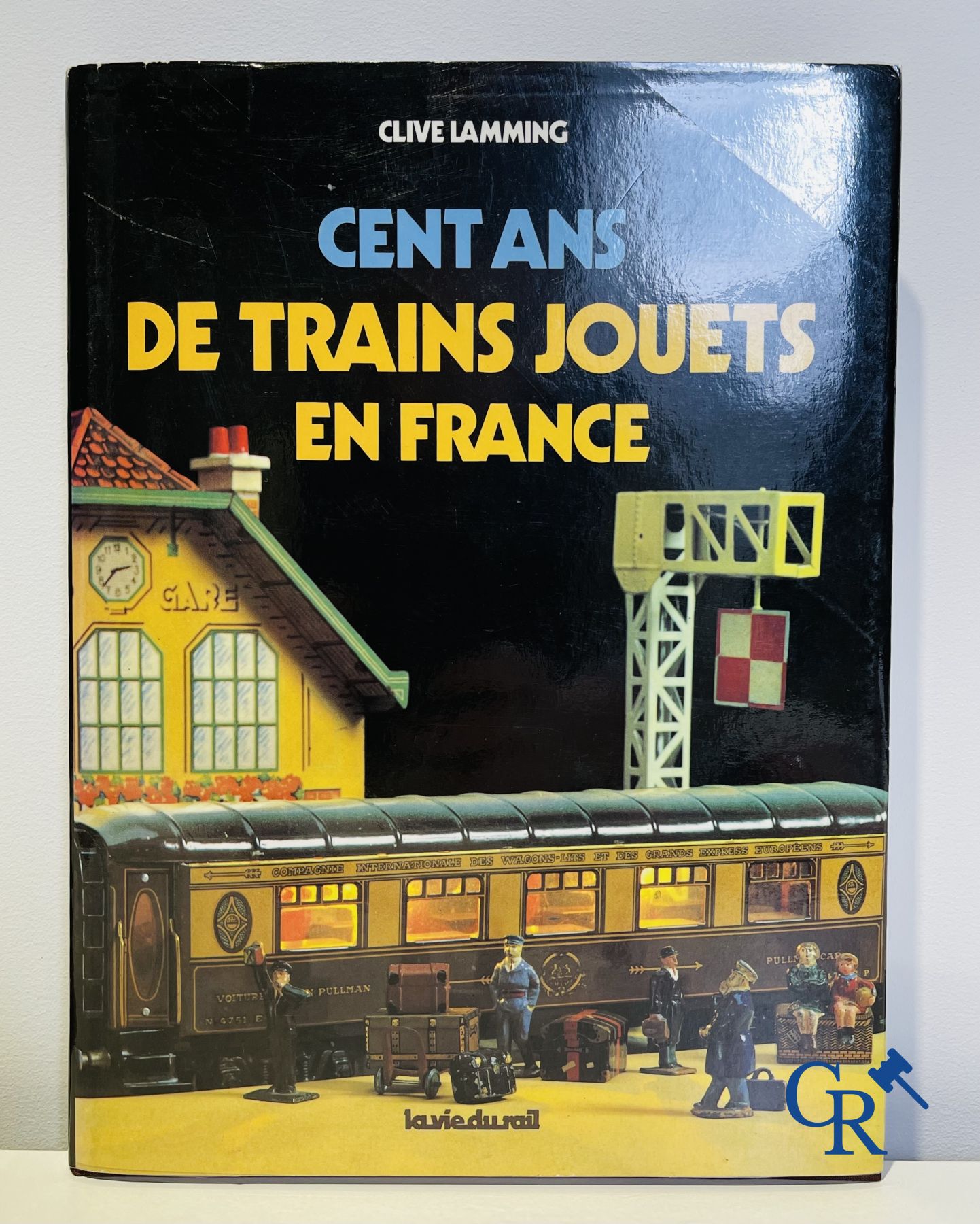 Jouets anciens. Märklin. Intéressants lot de livres sur les beaux jouets anciens, les locomotives, les trains, etc.