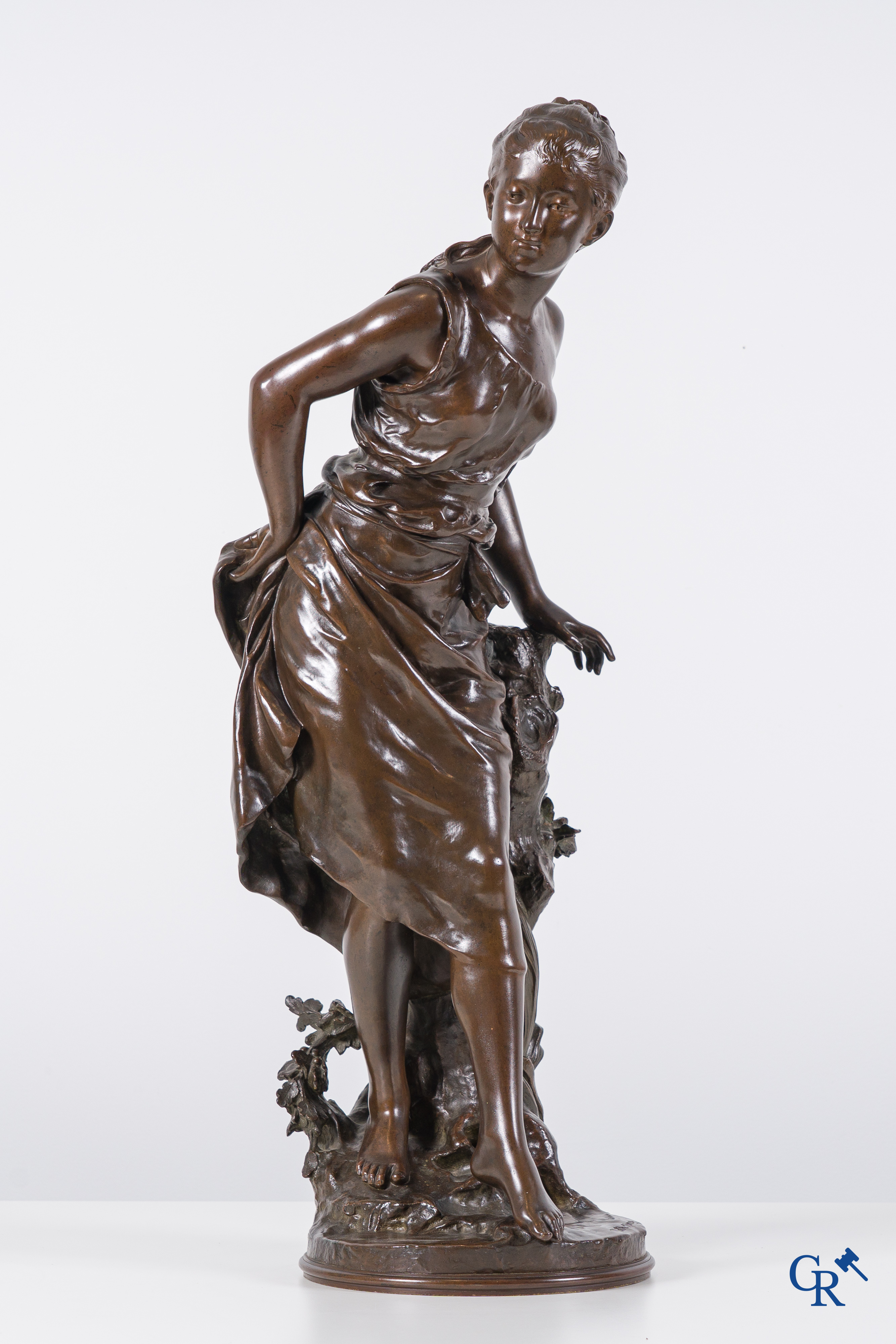 Mathurin Moreau (1822-1912) Beautiful bronze statue with brown patina. Signed Math. Moreau. 19th century.