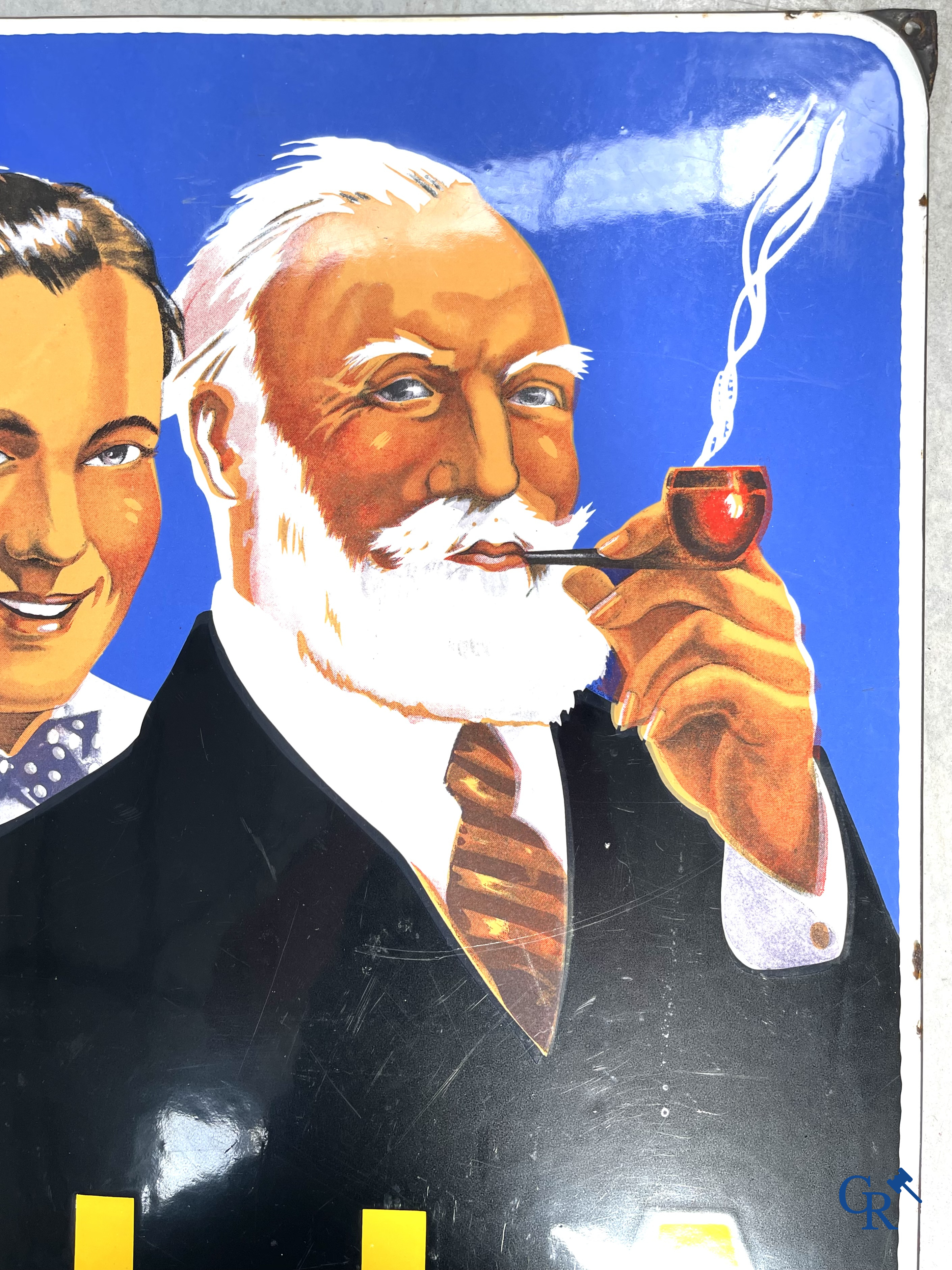 AJJA, Emaille reclamebord voor de tabakswaren van AJJA. Emaillerie Odon Warland. T.P. Bruxelles 1952.