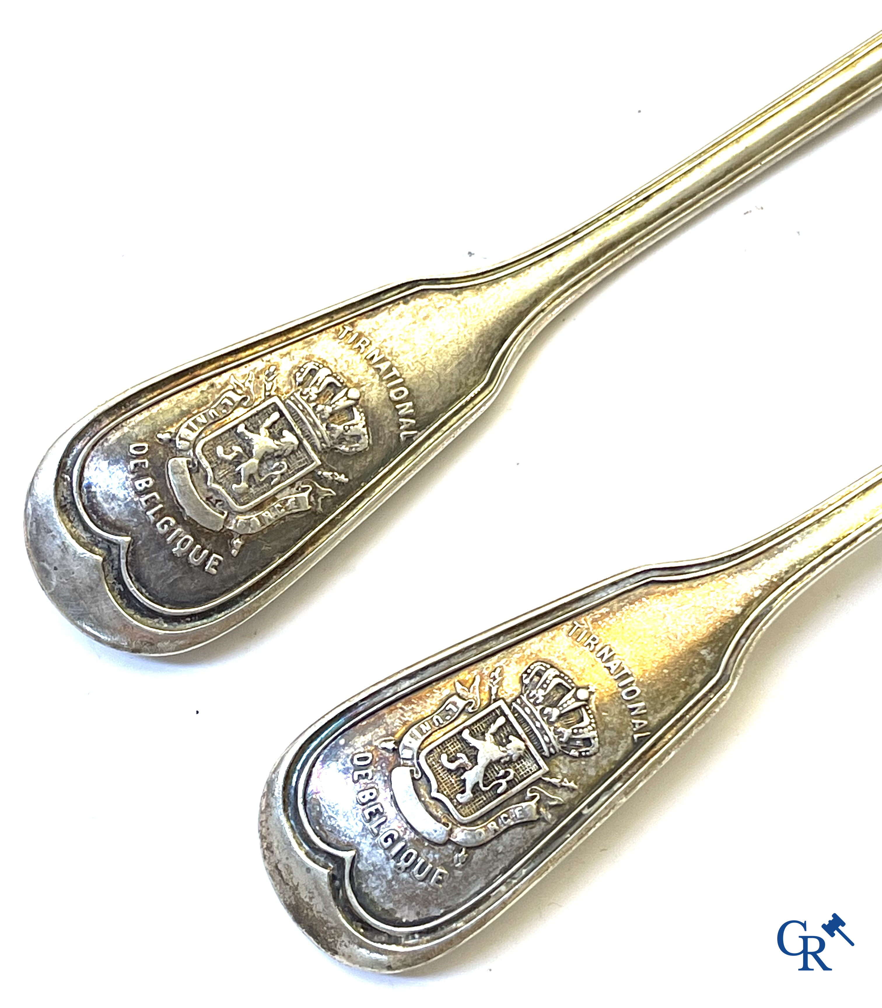 Lot d'objets en argent et métal argenté, Christofle, Wiskemann, une jardinerie avec coupe en cristal, etc.