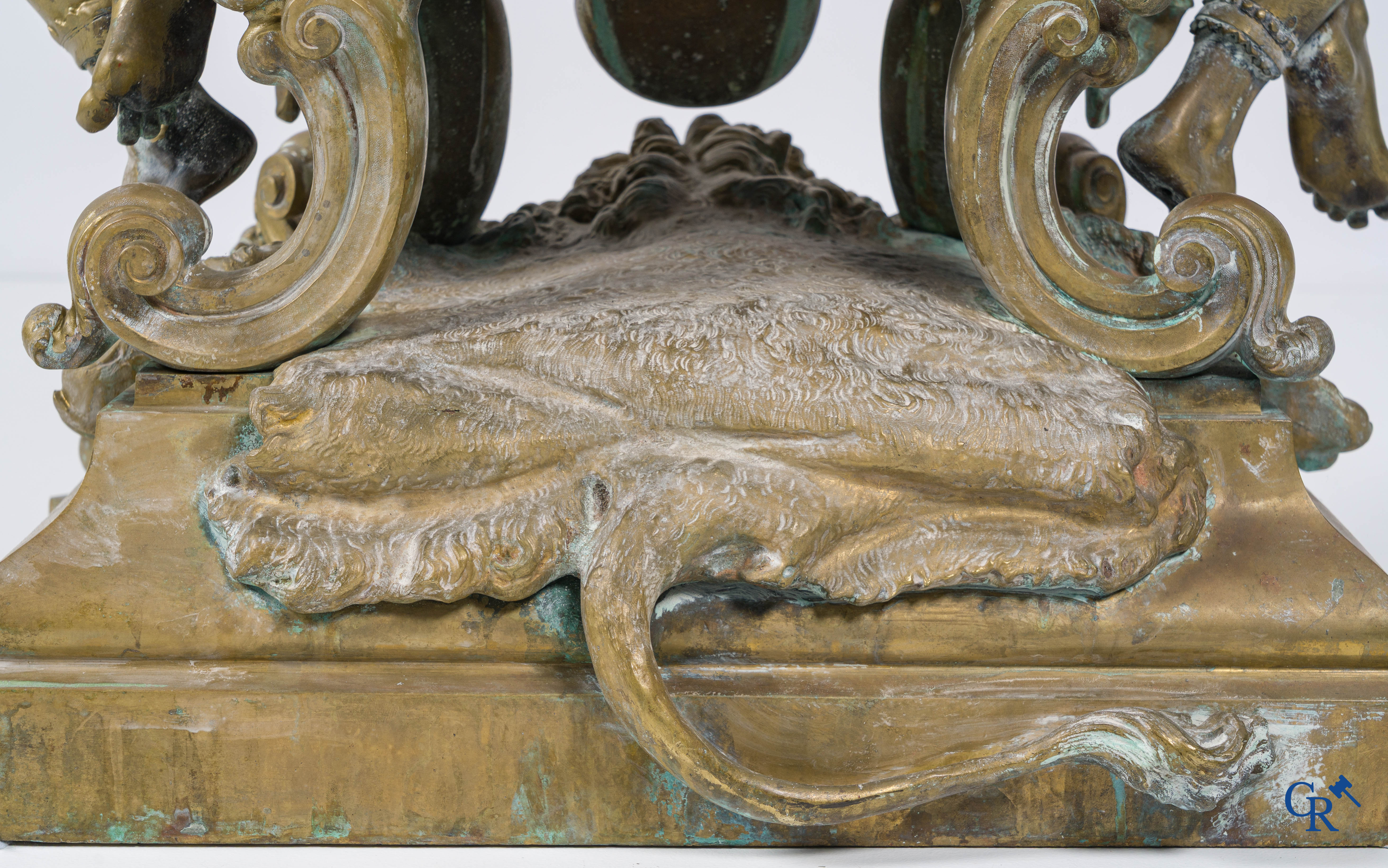 Frédéric-Eugène Piat en Samuel Marti. Uitzonderlijke pendule in brons met Nubische figuren. Circa 1860-1870.