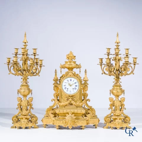 Charpentier & Cie, een imposante 3-delige schouwgarnituur in LXVI-stijl. Napoleon III-periode.